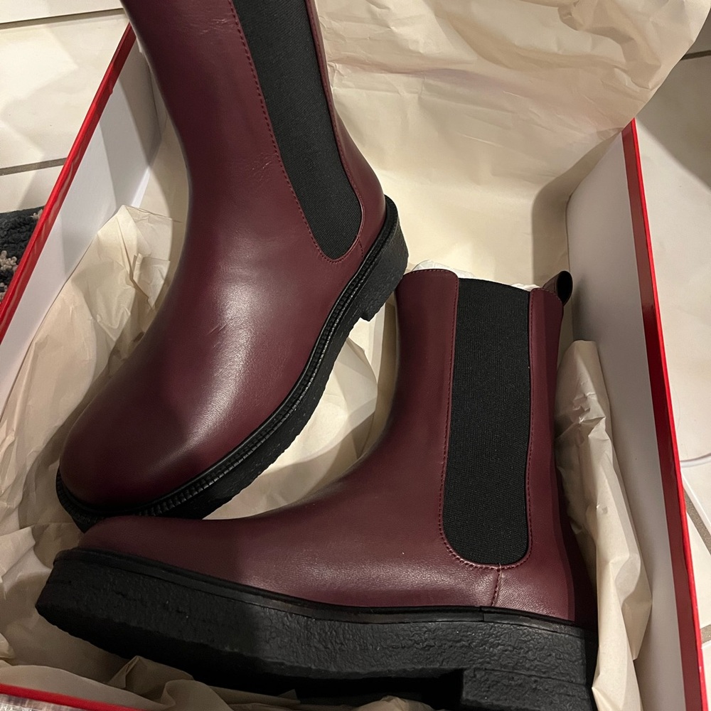 Staud palamino boots in plum NEW size 5